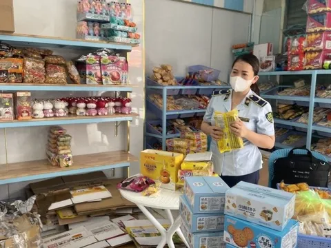 Bình Thuận tạm giữ lô hàng hơn 1.350 bánh trung thu không rõ nguồn gốc