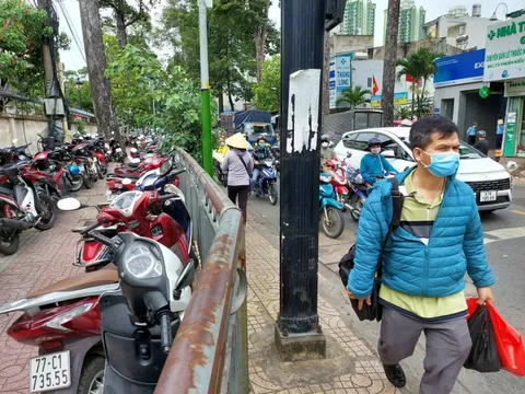 THU PHÍ SỬ DỤNG VỈA HÈ: CẦN THIẾT, HỢP LÝ (*): Sát thực tế, phù hợp xu hướng