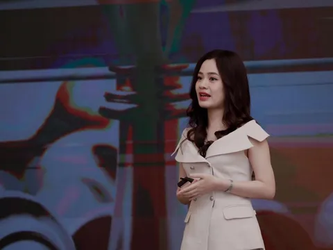 Shark Tank Việt Nam mùa 6 lộ diện nữ "cá mập" hoàn toàn mới: Xuất hiện trong danh sách Forbes 30 Under 30 châu Á, làm Giám đốc Quỹ đầu tư khi mới 24 tuổi