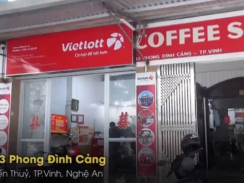 Ông chủ vé số kết hợp bán cà phê để hút khách ở Nghệ An