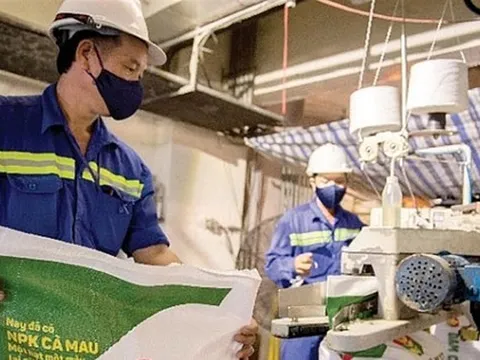Giá phân bón 'nhảy múa' khi vào vụ mới