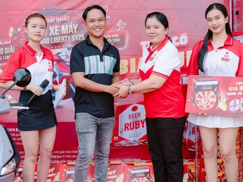 Tiệc tùng linh đình, trúng thưởng khủng xe Piaggio Liberty S125 là có thật!