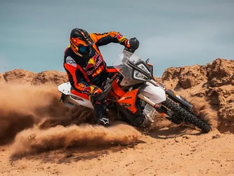 KTM 890 Adventure R Rally 2024 chính thức lộ diện, giới hạn 700 chiếc
