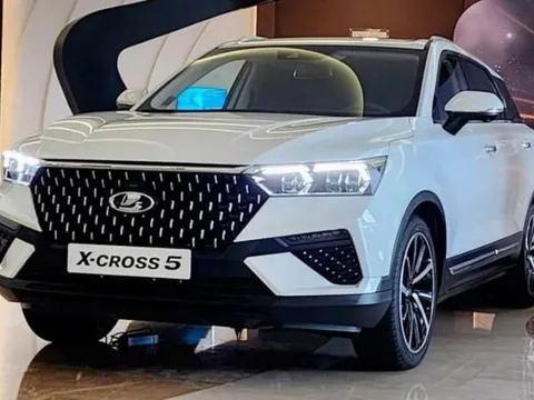 Hạ viện Nga loại bỏ xe sang phương Tây quay trở lại sử dụng 'huyền thoại' Lada