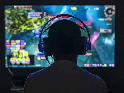 Nghiện game, tiến sĩ lương nghìn USD mất trắng sự nghiệp, nhập viện tâm thần