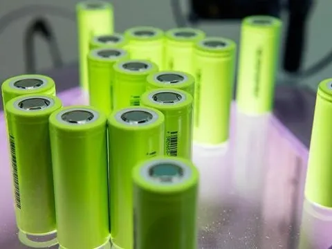 Thị trường xe điện dậy sóng khi 2 ông lớn pin lithium Trung Quốc đã "Tây tiến" thành công, châu Âu được dùng pin rẻ nhưng sợ bị phụ thuộc