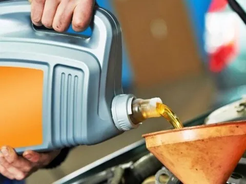 Tác dụng của dầu nhớt đối với ô tô