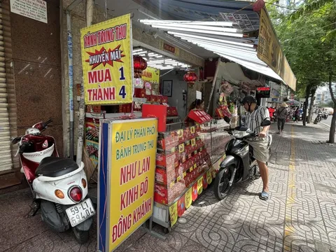 Bánh trung thu "mua 1 thành 4" có thật như quảng cáo?