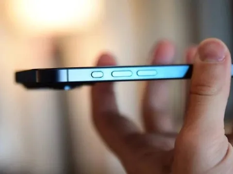 iPhone 15 bị lỗi quá nhiệt trên diện rộng, chuyên gia nói ‘không thể khắc phục được’ trừ khi Apple chịu làm 1 điều