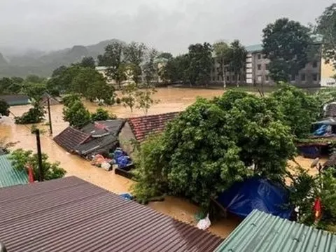 Nghệ An: Hơn 1.000 ngôi nhà bị ngập, nhiều nơi bị cô lập