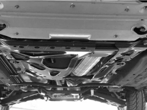 6 dấu hiệu cảnh báo gầm ô tô bị hỏng