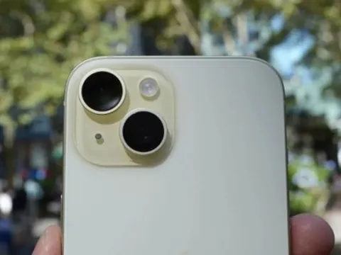 Hối hận vì mua iPhone 14 năm ngoái, so với iPhone 15 thì nó như "đồ cổ"