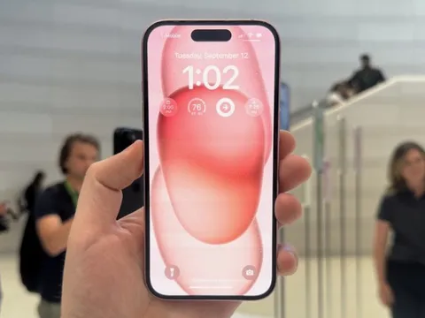 Không phải iPhone 15 Pro Max, đây mới là chiếc iPhone có pin tốt nhất