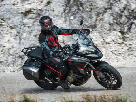 Ducati Multistrada V4 S Grand Tour 2024 ra mắt với vẻ ngoài ấn tượng