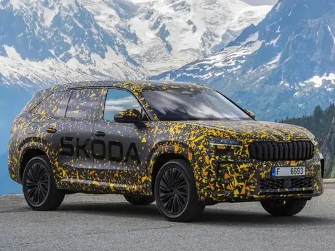 Skoda Kodiaq vừa về Việt Nam đã lộ bản mới: Ăn cực ít xăng, màn hình 12,9 inch, 'nước cờ' khó cho Santa Fe