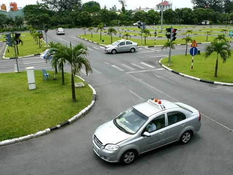 Đề xuất hạ tiêu chuẩn giáo viên dạy lái xe ôtô