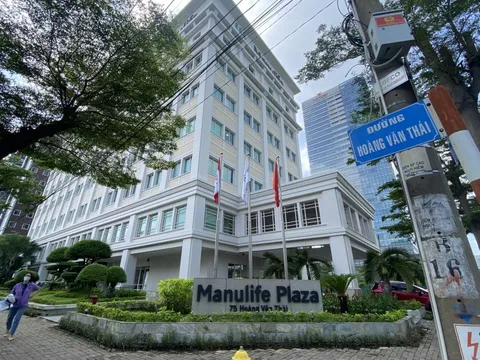 Manulife trả hơn 1.500 tỉ đồng tiền hủy hợp đồng, chi hoa hồng giảm mạnh