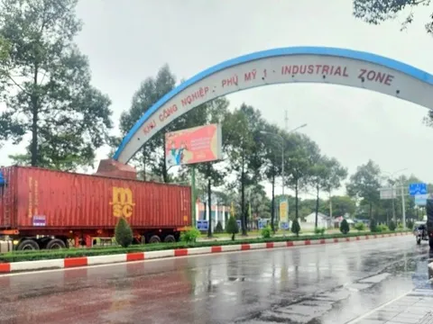 Bà Rịa - Vũng Tàu: Chủ tịch UBND thị xã Phú Mỹ chỉ đạo “hỏa tốc” vụ phá tường rào trổ cửa vào KCN Phú Mỹ I