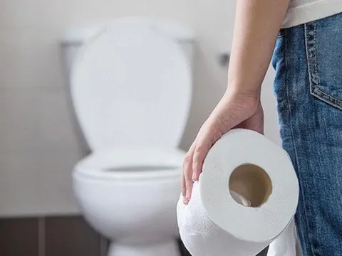 Dấu hiệu khi đi đại tiện giúp phát hiện sớm ung thư