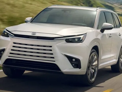 Nếu RX hơi chật, LX quá đắt thì Lexus TX giá quy đổi từ 1,3 tỷ là lựa chọn đáng tham khảo