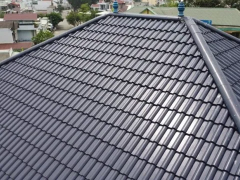 Một chi nhánh Công ty sản xuất VLXD của DIC phải dừng sản xuất dòng ngói do trùng với đối thủ