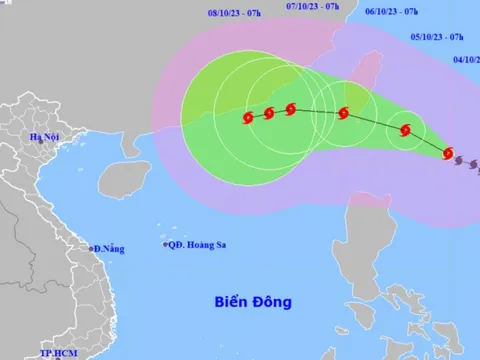 Bão Koinu giật trên cấp 17 sắp vào Biển Đông, biển động dữ dội