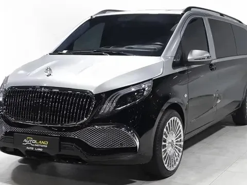 Sao Manchester United bỏ xe Rolls-Royce mua Mercedes-Benz V-Class cho… an toàn, chi hàng tỷ đồng độ lại nội thất