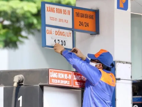 Giá xăng giảm cực mạnh từ 16h chiều hôm nay