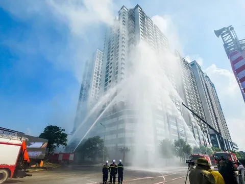 Hà Nội: Thi tranh tài chữa cháy