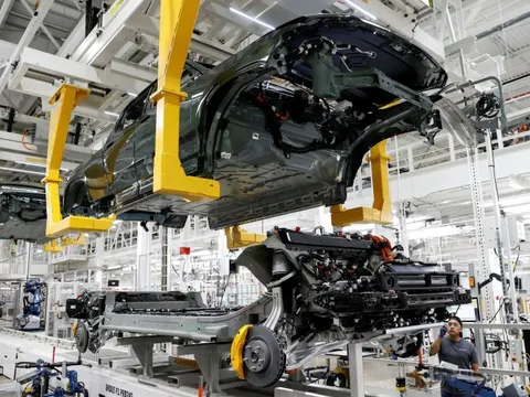 2 năm, đốt hết 9 tỷ USD tiền mặt, một công ty xe điện vẫn loay hoay với vấn đề sản xuất, cứ mỗi xe bán ra lỗ tới 33.000 USD