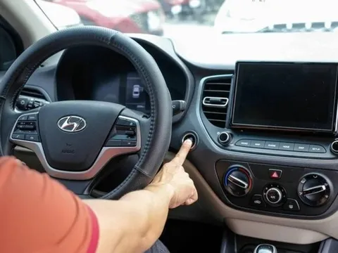 Cách bật/tắt động cơ ô tô an toàn