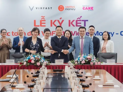 Ngân hàng số Cake hỗ trợ trả góp mua xe máy điện VinFast qua Viettel Money