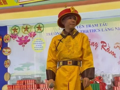 "Giang hồ mạng" Phú Lê tổ chức trung thu trong trường học: Động thái từ UBND tỉnh