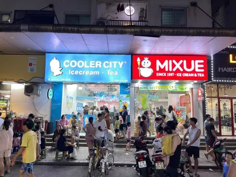Giá rẻ - công thức bất bại của Mixue trở thành con dao 2 lưỡi: Nhan nhản thương hiệu tương tự, sẵn sàng hạ giá, đặt cửa hàng ngay bên cạnh