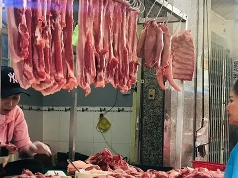 Nghịch lý giá lợn hơi giảm sâu nhưng ra chợ phải mua thịt đắt gấp 3 lần