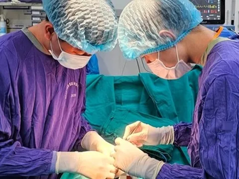 Nam thanh niên 20 tuổi tự cắt dương vật do ảo thanh