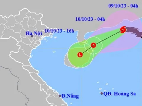 Bão số 4 cùng không khí lạnh gây thời tiết xấu trên Vịnh Bắc Bộ