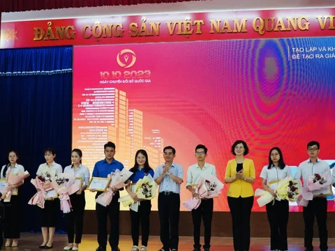 Vinh danh tập thể, cá nhân trong ngày chuyển đổi số ở tỉnh Bình Phước