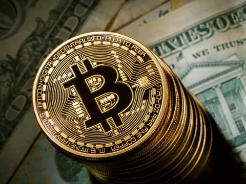 Bộ Tài chính liên hệ với sàn giao dịch Binance để tham khảo về vấn đề tiền ảo