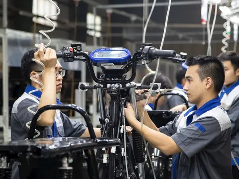 Startup Việt có sản phẩm được ví như 'iPhone của xe máy điện', sở hữu 'máy bán pin' độc nhất vô nhị, tài xế chỉ mất 16.000 đồng cho 50km chạy xe