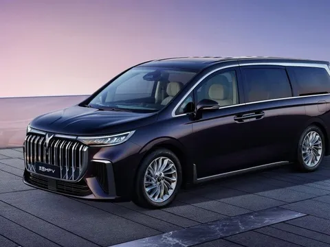 'Ông trùm' xe tải tại Việt Nam ra mắt mẫu MPV hạng sang đối đầu Toyota Alphard: đi 236km không 'ăn' xăng, giá từ 1,2 tỷ đồng