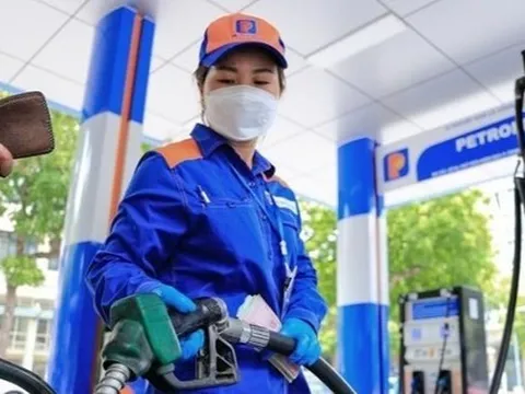 Dự báo giá xăng dầu giảm mạnh vào ngày mai