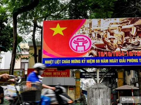 Hà Nội rực rỡ cờ hoa mừng ngày Giải phóng Thủ đô