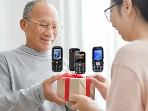 Trò lừa tưởng vặt vãnh trong "điện thoại người già, giá rẻ" khiến 200 tỷ bốc hơi?