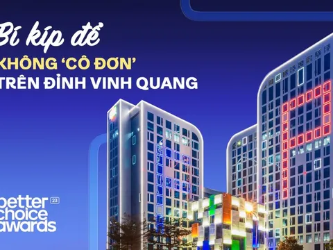 Đứng trên đỉnh vinh quang hàng chục năm - FPT làm gì để không 'cô đơn'?