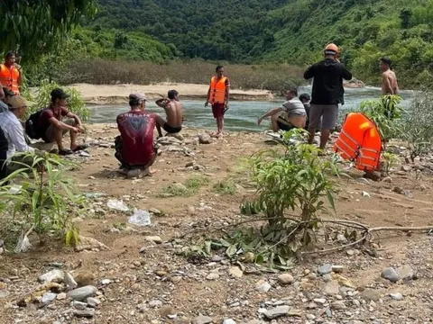 Tìm kiếm người đàn ông ở Huế bị nước cuốn mất tích 18 ngày