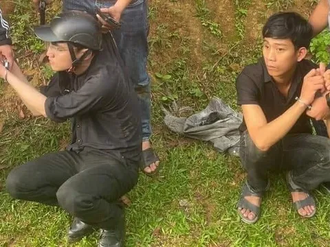 2 đối tượng bắn nữ lao công bị khởi tố tội cố ý gây thương tích