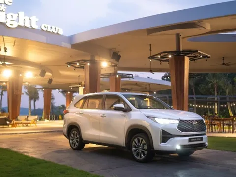 Toyota Innova Cross chính thức ra mắt với giá từ 810 triệu đồng