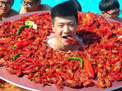 Từng "thống trị" các quán ăn đêm, vì sao giới trẻ Trung Quốc nay chỉ ăn món này đóng hộp?