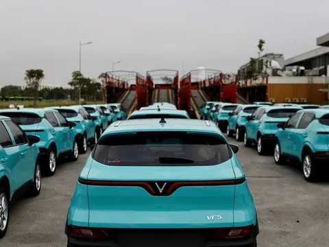 Thị trường taxi 'hoang sơ' với chỉ 1 app gọi xe lớn, cơ hội nào cho Xanh SM tại Lào?
